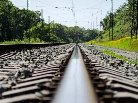 Attack on infrastructure: which trains are delayed due to damaged tracks and how is the subway in Kyiv working?