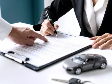 How can foreigners insure a car in Ukraine?