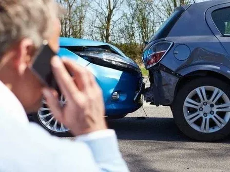 What to do in case of an accident in the Czech Republic: guide for drivers