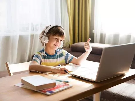 MES launches educational platform for Ukrainian children abroad: how to combine two schools