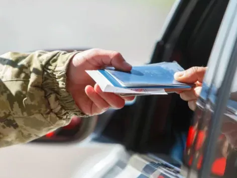 Travelling from Ukraine abroad in 2024: border crossing rules, documents, peculiarities of the procedure for persons liable for military service