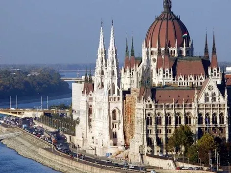 How to get to Ukraine from Hungary in 2025: convenient routes and entry rules