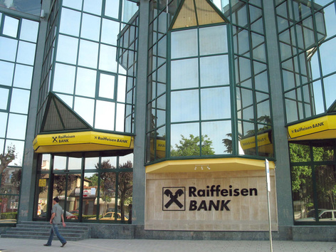 One of the international banks stops cash hryvnia exchange for local currency