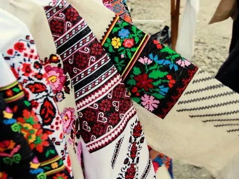 Top unique souvenirs you should definitely bring home from Ukraine