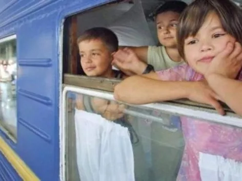 How to apply for group transportation by Ukrzaliznytsia in 2025: conditions, deadlines, and tips