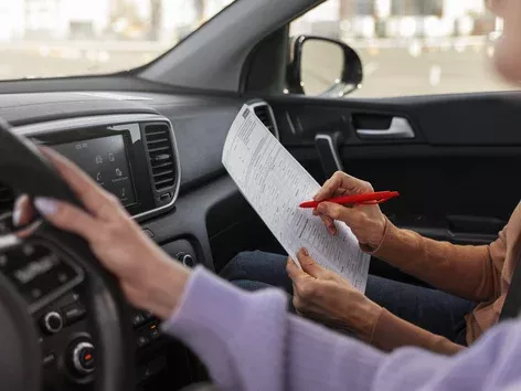 How to pass the driving test and get a driving licence in Ukraine in 2024