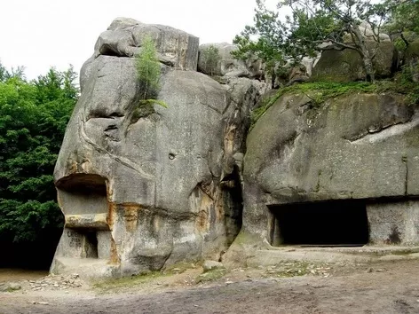 Dovbush's Rocks: Are you ready to find the opryshky's treasure?