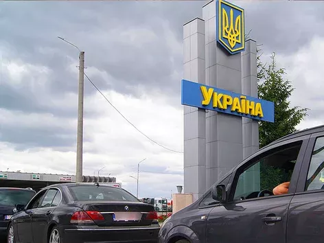 Checklist for foreigners: is your car ready for a trip to Ukraine?