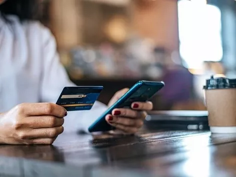 Ukrainians will be officially restricted to transfer from card to card: when and what limit will be set?