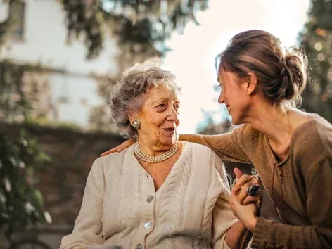 World Elderly Day: why you should take care of yourself