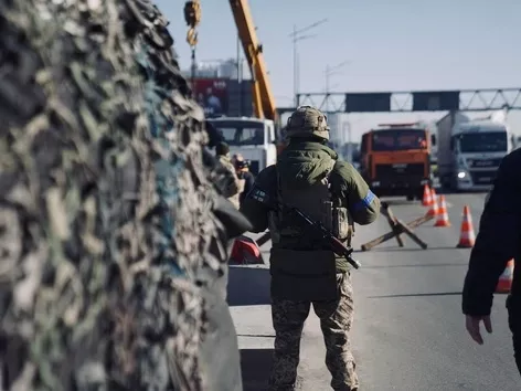 Entering Ukraine in time of war: safety rules, insurance and useful information for foreigners