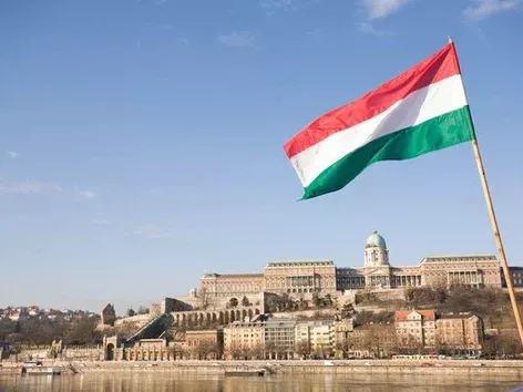 How do I get to Ferenc Liszt Airport in Budapest?