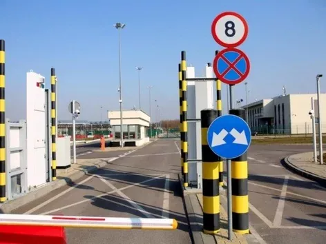 Returning from the occupied territories: Kolotylivka-Pokrovka checkpoint on the border with russia is open