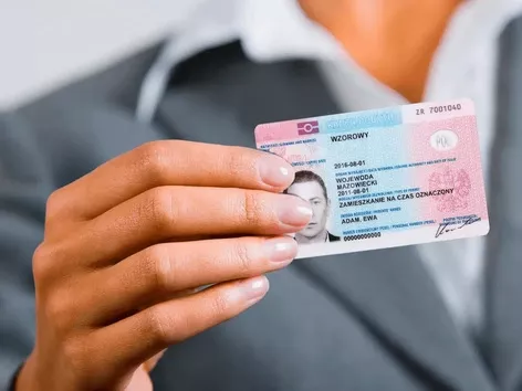 How long to wait for a residence card in Poland in 2025: current deadlines by province and tips for applicants
