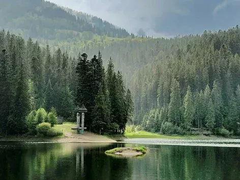 The most beautiful national parks of Ukraine