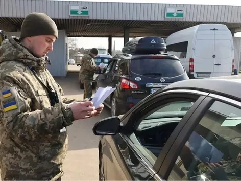 Which men are eligible to travel abroad in 2025, the list of documents for travel and a new military card