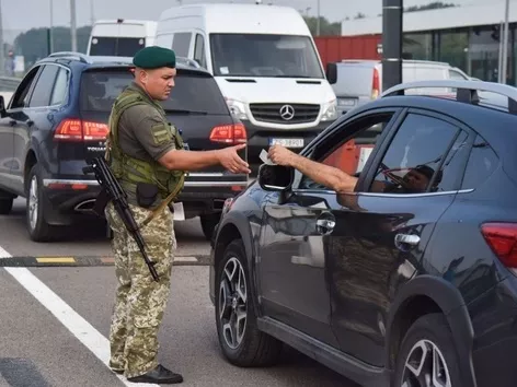 Changes in border crossing rules for men: who will be required to have military registration documents?