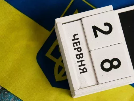 Constitution Day in Ukraine: how the country established the rule of law and which points were hotly debated right up to the last minute