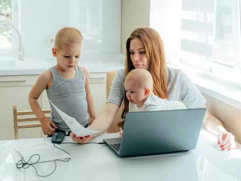 Payments for children in Poland: what programs have started accepting applications?