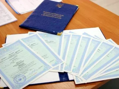 Свідоцтво про народження нового зразка з апостилем: коли потрібне та як отримати?
