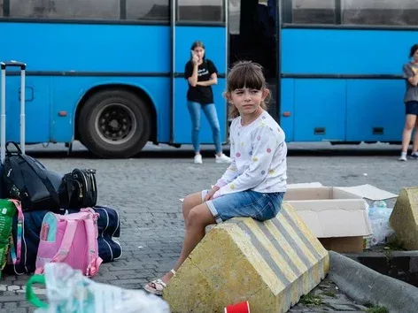 Evacuation of children announced in Donetsk region: what is the reason and where to turn to