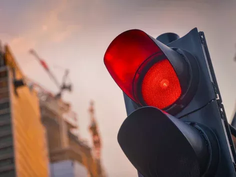 Cameras will begin recording red light violations: what fines await drivers