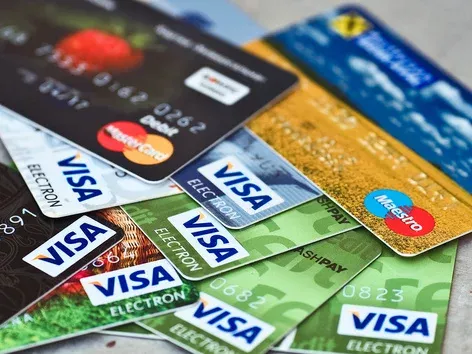 Will Ukrainians have their cards blocked for frequent cash withdrawals? Explanation from the National Bank