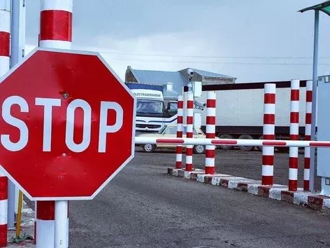 В Україні запровадили нові правила виїзду за кордон: кого вони торкнуться
