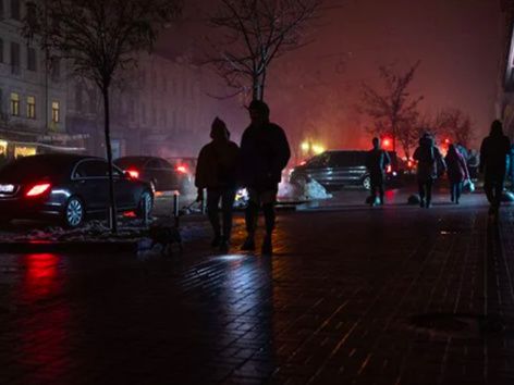 Полный блекаут в Киеве: как будут работать аптеки, метро, бюветы и ТРЦ в случае длительного отсутствия электроснабжения