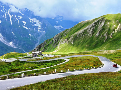 Car owners in Austria: travel and vignette, insurance, replacement of driver's license