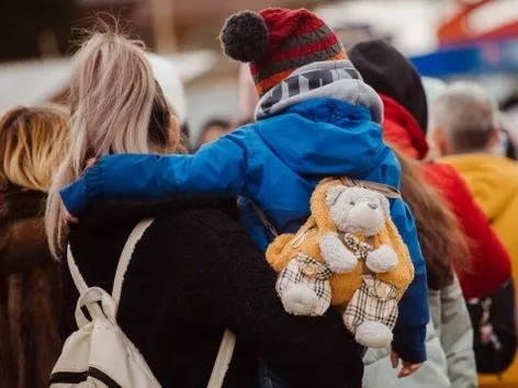Crossing the border with a child in 2025: updated rules and necessary documents
