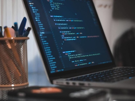 The government is launching free IT courses for Ukrainians